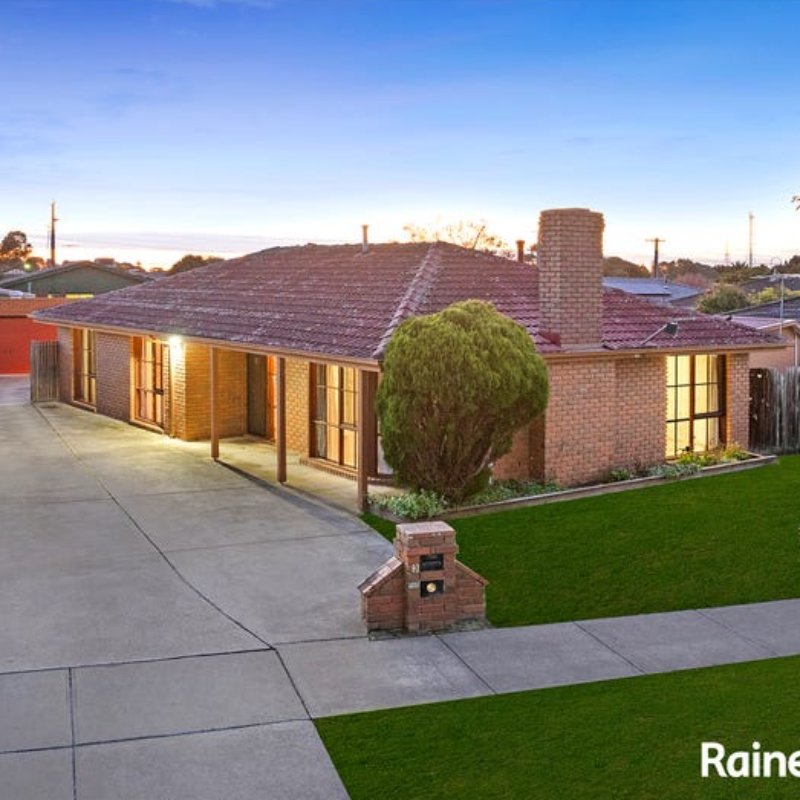 3 Joseph Banks Crescent Image